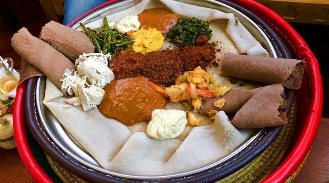 Injera - Traditionelles Essen in Äthiopien